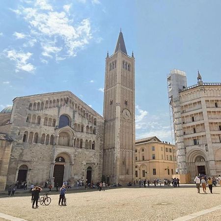 Luxury 5 Al Duomo Di Parma Apartamento Exterior foto